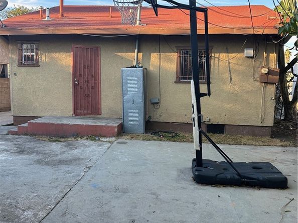 1144 E 68th, Los Angeles CA 90001