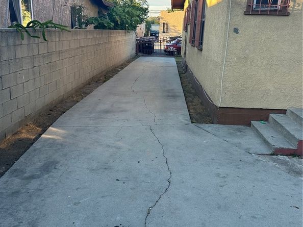 1144 E 68th, Los Angeles CA 90001