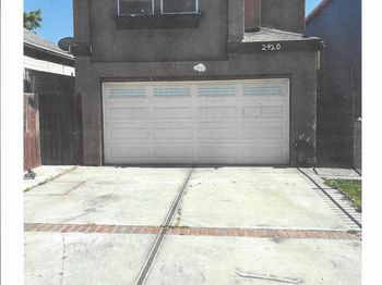 2420 E 115th Place
