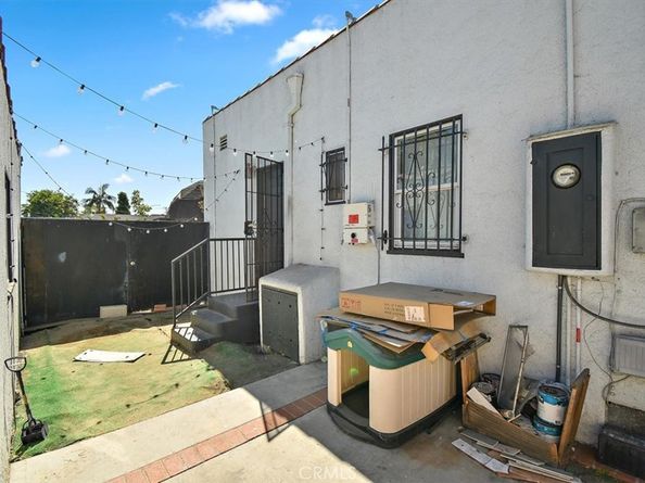 1439 E Artesia Boulevard, Long Beach CA 90805