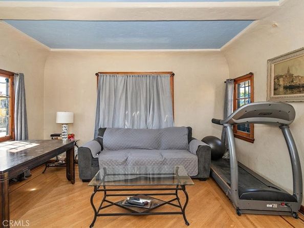 1439 E Artesia Boulevard, Long Beach CA 90805