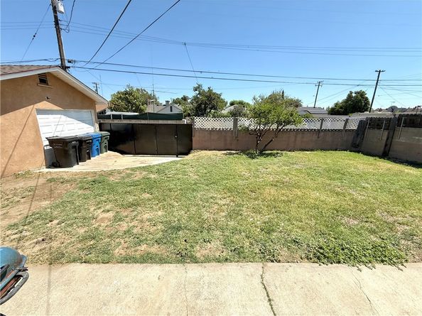 732 James Place, Pomona CA 91767