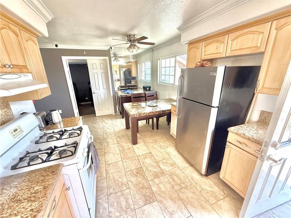 732 James Place, Pomona CA 91767
