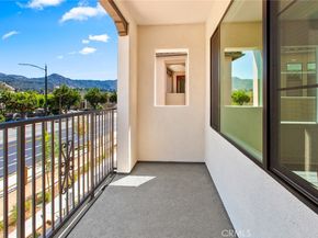139 Bridle Drive, Burbank CA 91506