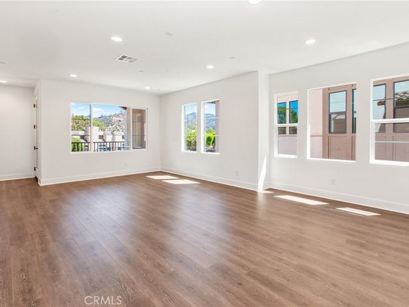 139 Bridle Drive, Burbank CA 91506