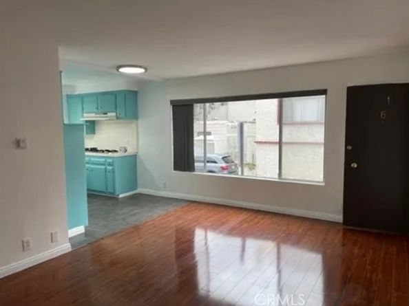 951 N Gardner 6, West Hollywood CA 90046