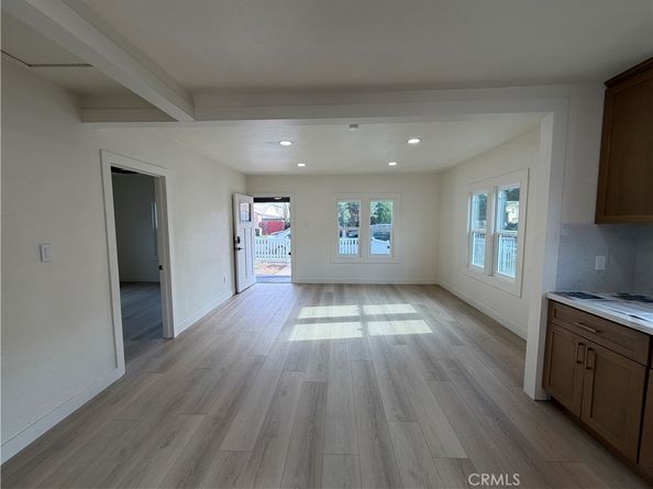 5493 Cerritos, Long Beach CA 90805