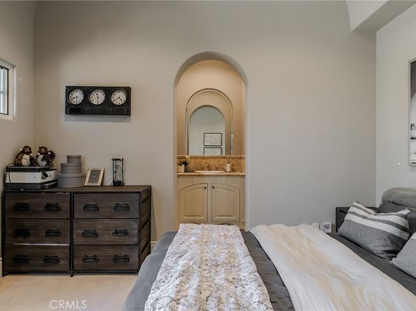 32 Golden Eagle, Irvine CA 92603
