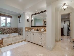 32 Golden Eagle, Irvine CA 92603