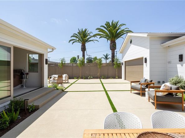 212 E 19th Street, Costa Mesa CA 92627