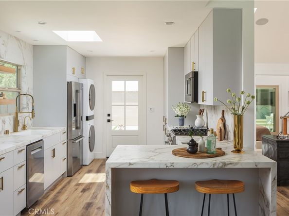 212 E 19th Street, Costa Mesa CA 92627