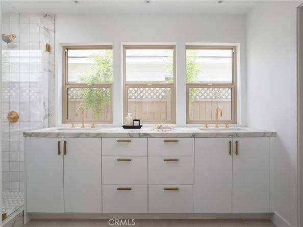 212 E 19th Street, Costa Mesa CA 92627