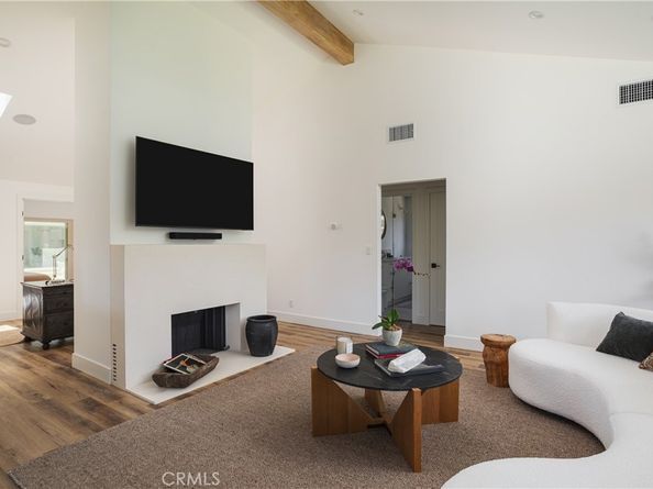 212 E 19th Street, Costa Mesa CA 92627