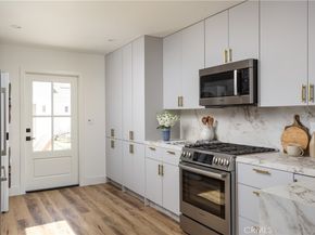 212 E 19th Street, Costa Mesa CA 92627