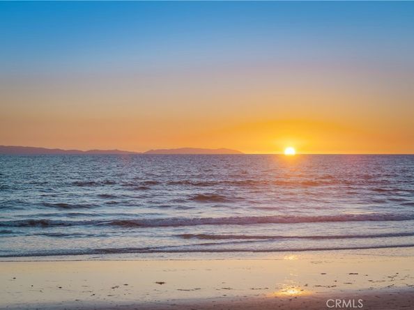 3407 W Oceanfront, Newport Beach CA 92663