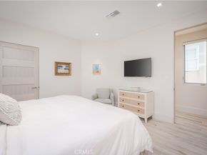 3407 W Oceanfront, Newport Beach CA 92663