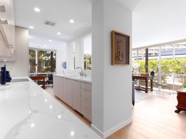 800 PROSPECT Street 1F, La Jolla CA 92037
