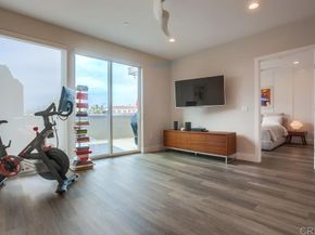 725 Grand Avenue, Carlsbad CA 92008