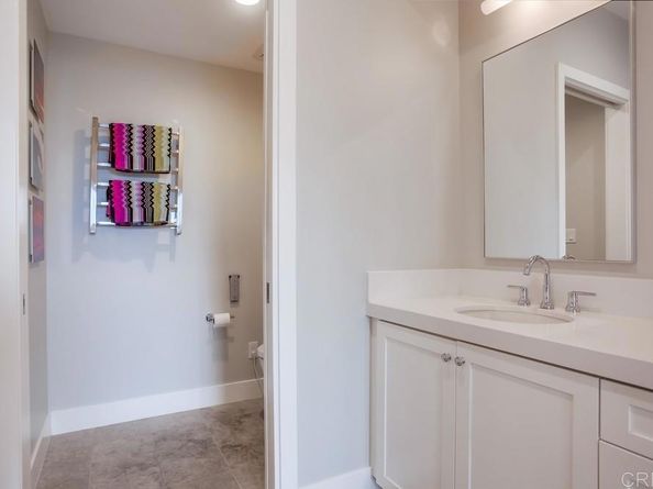 725 Grand Avenue, Carlsbad CA 92008