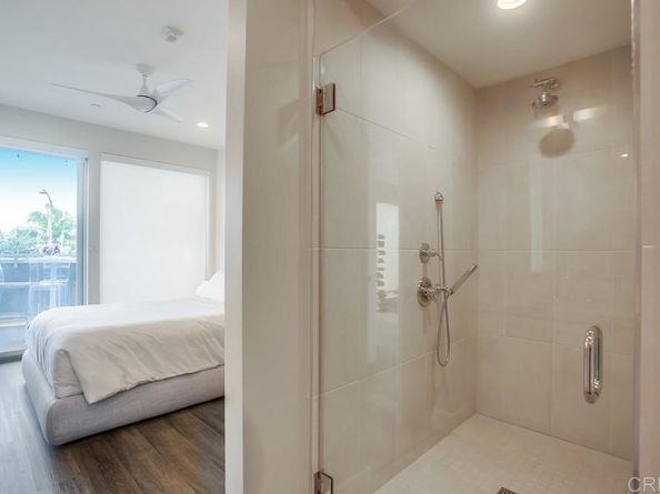 725 Grand Avenue, Carlsbad CA 92008