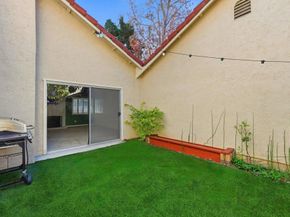 1709 Edgefield Lane, Encinitas CA 92024