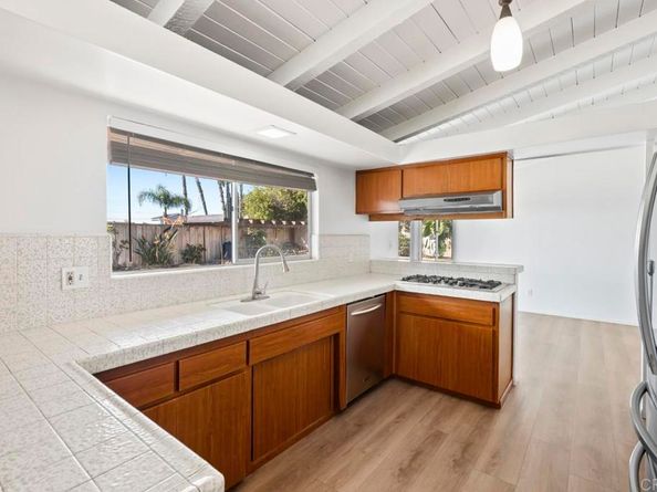 6852 Jackson, San Diego CA 92119