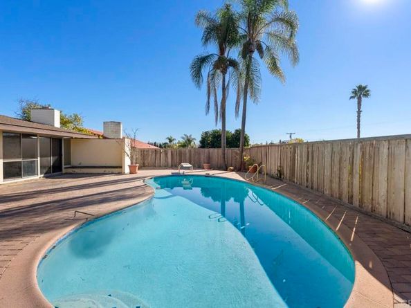 6852 Jackson, San Diego CA 92119