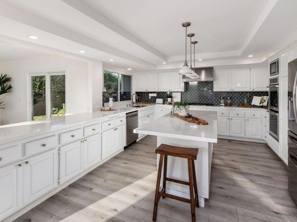 2515 Luciernaga Street, Carlsbad CA 92009