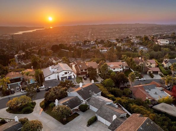 2515 Luciernaga Street, Carlsbad CA 92009