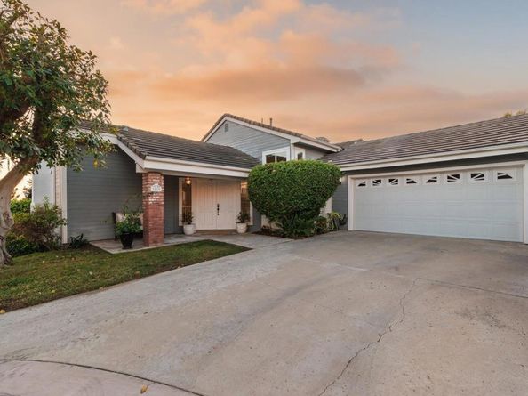 2515 Luciernaga Street, Carlsbad CA 92009