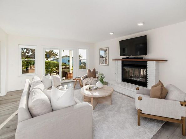 2515 Luciernaga Street, Carlsbad CA 92009