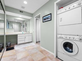 2537 Navarra Drive B9, Carlsbad CA 92009