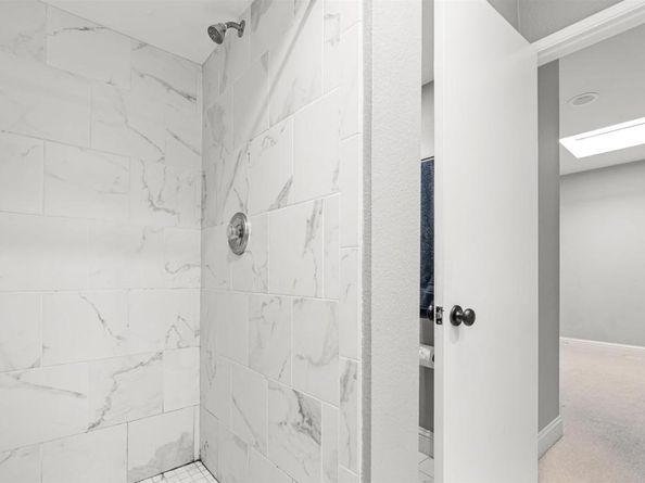 2537 Navarra Drive B9, Carlsbad CA 92009