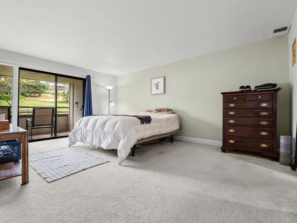 2537 Navarra Drive B9, Carlsbad CA 92009