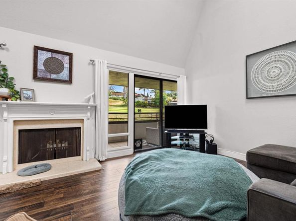 2537 Navarra Drive B9, Carlsbad CA 92009