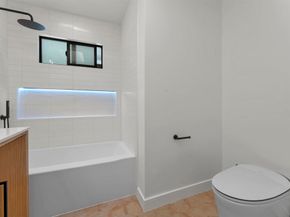 5777 Desert View Drive, La Jolla CA 92037