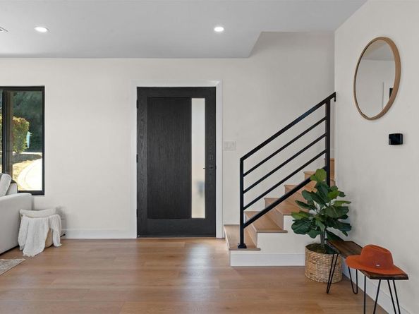 5777 Desert View Drive, La Jolla CA 92037