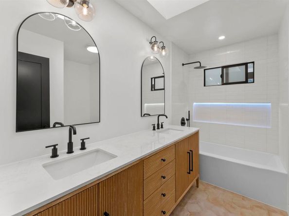 5777 Desert View Drive, La Jolla CA 92037