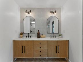 5777 Desert View Drive, La Jolla CA 92037