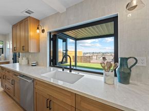 5777 Desert View Drive, La Jolla CA 92037