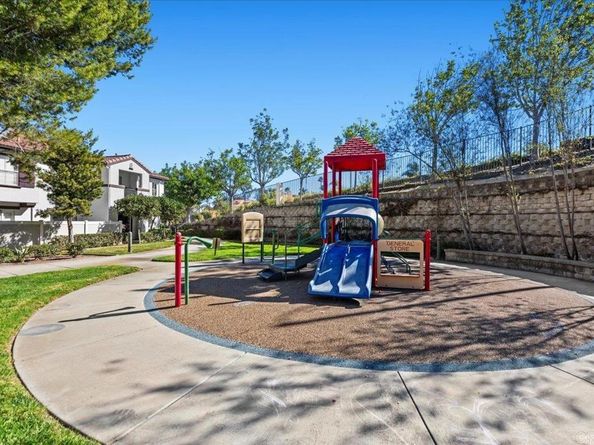 5094 Via Manos E, Oceanside CA 92057