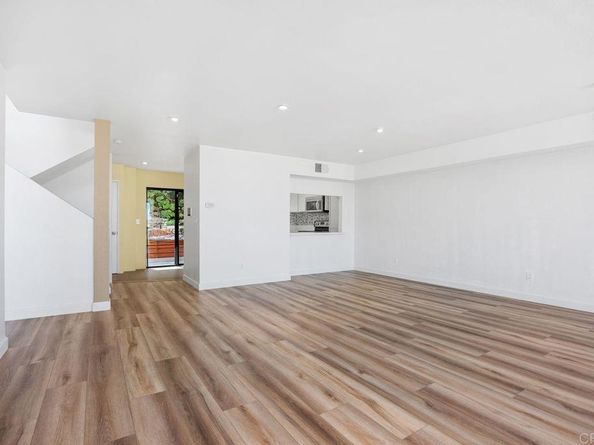 2433 La Costa Ave. A, Carlsbad CA 92009