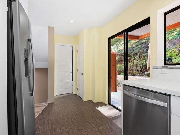 2433 La Costa Ave. A, Carlsbad CA 92009