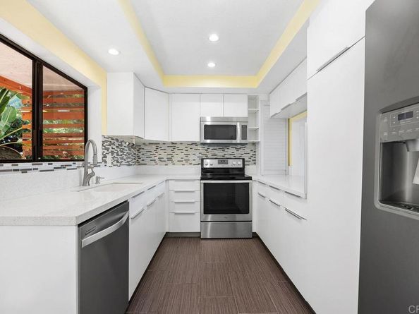 2433 La Costa Ave. A, Carlsbad CA 92009