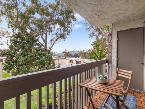 432 Edgehill Lane 74, Oceanside CA 92054