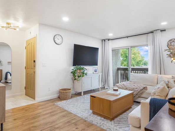 432 Edgehill Lane 74, Oceanside CA 92054