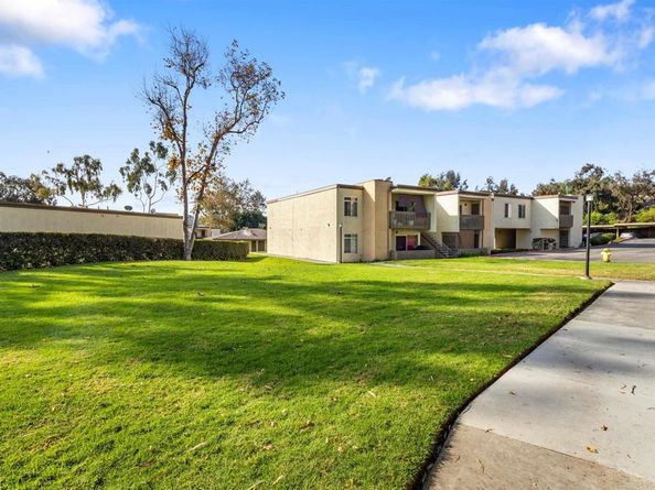 432 Edgehill Lane 74, Oceanside CA 92054