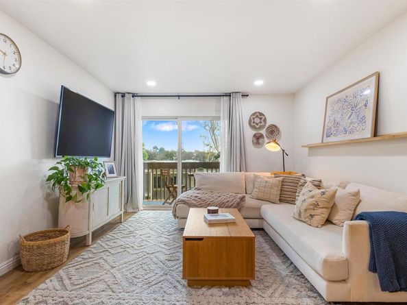 432 Edgehill Lane 74, Oceanside CA 92054