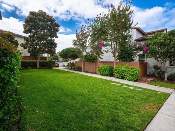 2935 Cliff Circle, Carlsbad CA 92010