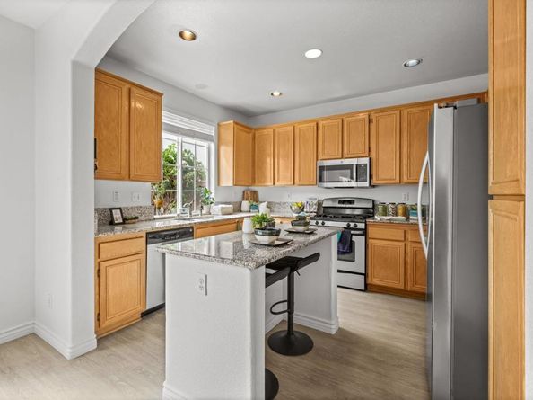2935 Cliff Circle, Carlsbad CA 92010